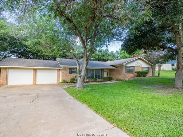816 N Gray St, Caldwell, TX 77836
