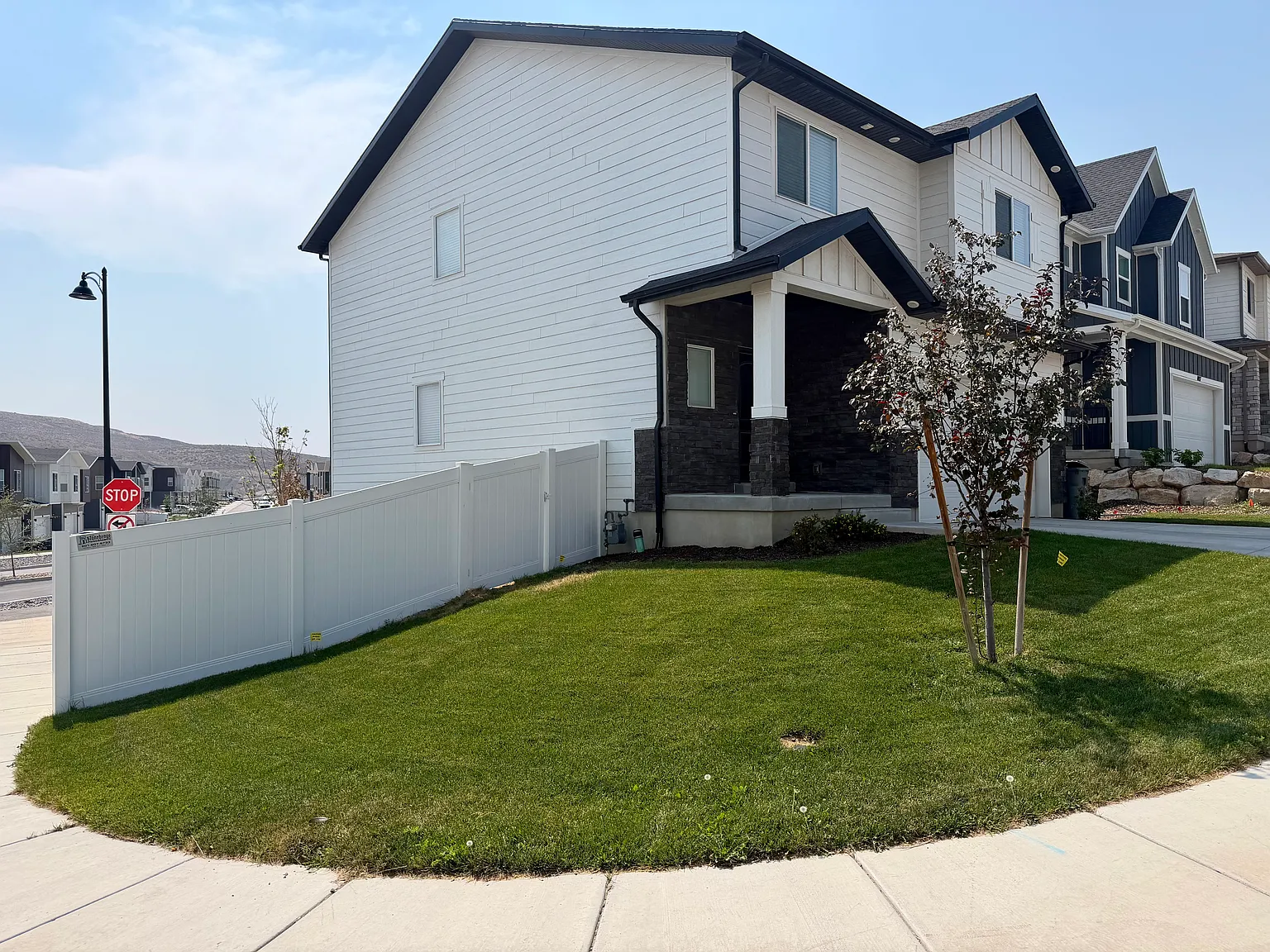 5 bed, 3.5 bath, 2350 sqft, $2,700 — Photo 2