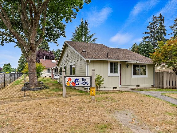 2nd image of 4943 Cottage Lane SE