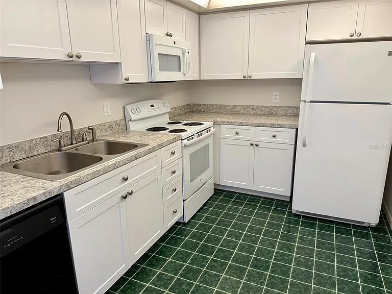 255 Dolphin Point #710 — Photo 7