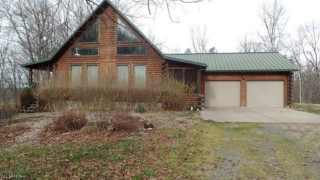 1st image of 2400 Lake Ln