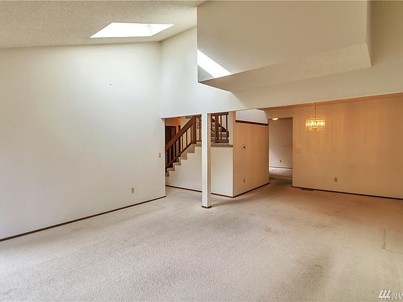 3rd image of 2526 174th Ave NE