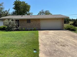 1215 Donna Kay Dr, Kerrville, TX 78028