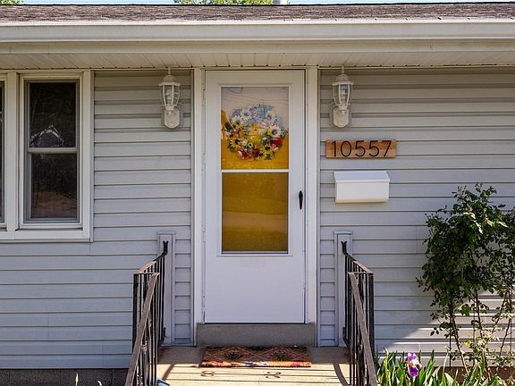 2nd image of 10557 Litz Ave