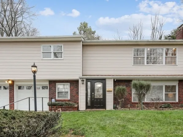 32 Kearney Ter, Livingston, NJ 07039