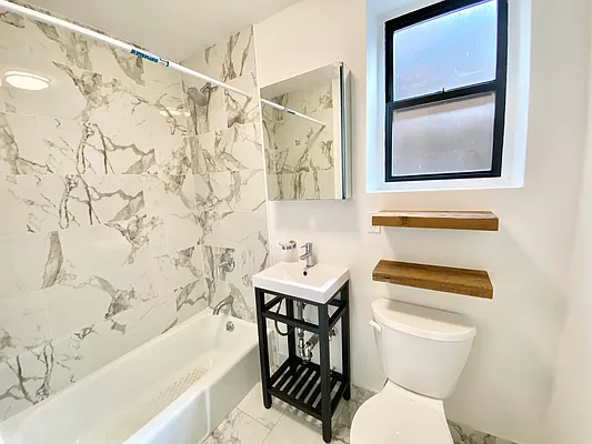 Rented by J PRESTON AND ASSOCIATES INC | media 15