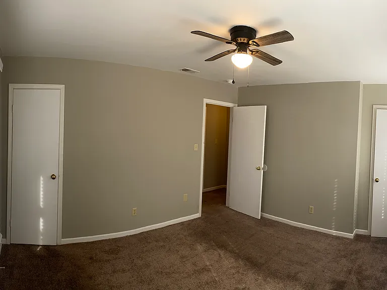 112 Stonecreek Dr #A — Photo 16