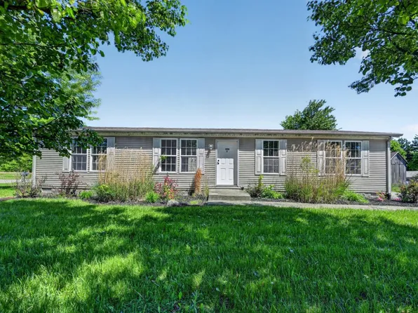 356 Brickyard Dr, Sunman, IN 47041