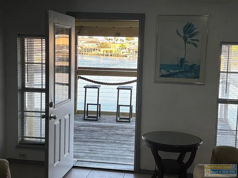 310 W Houston St #6 — Photo 10