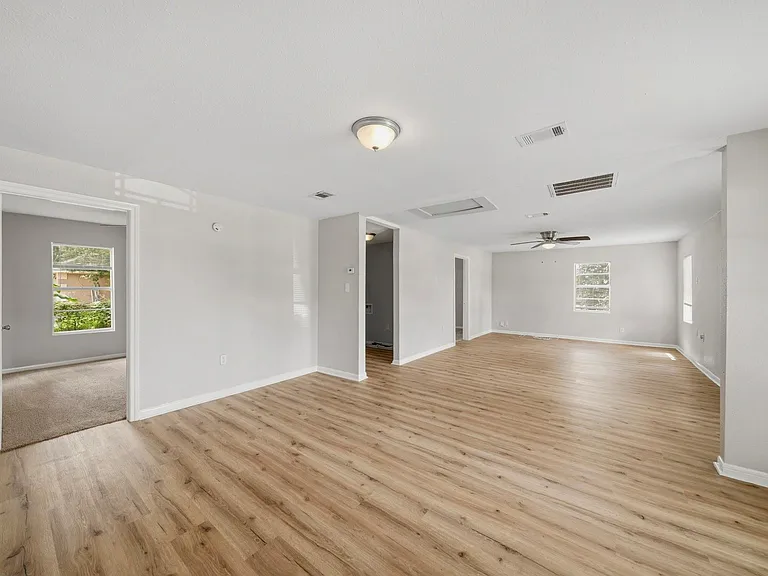 915 S Shanks St — Photo 5