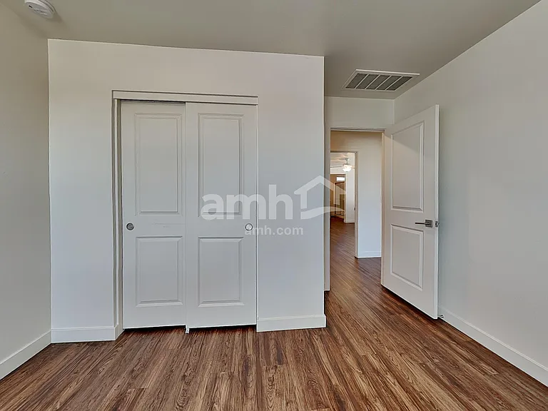 4206 S 105th Dr — Photo 18