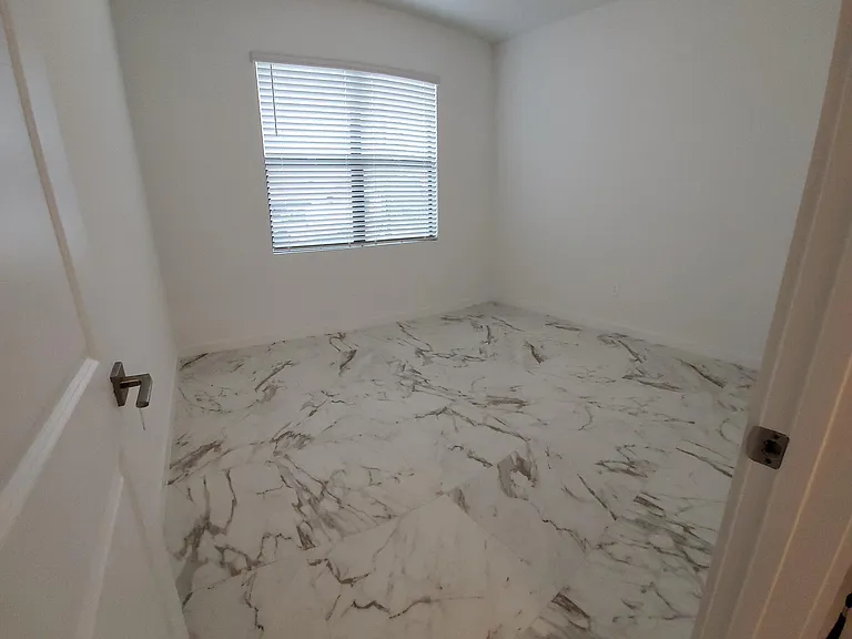 1949 NE Ocean Dunes Dr — Photo 4