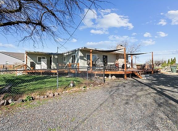 3rd image of 526 E Punkin Center Rd