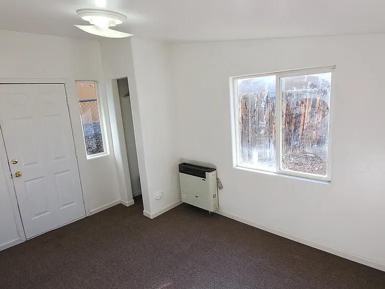 445 4th Ave #2 — Photo 3