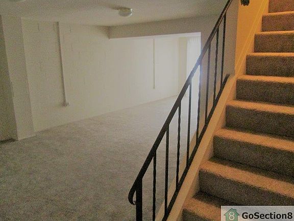 3rd image of 28 Main Brook Ct
