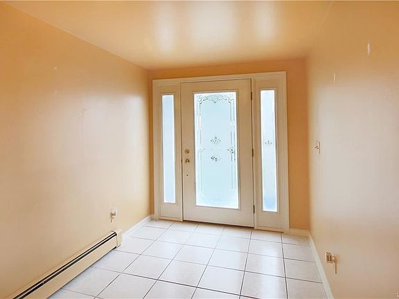 5th image of 216 Boll St