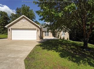 118 Walnut St, Nitro, WV 25143