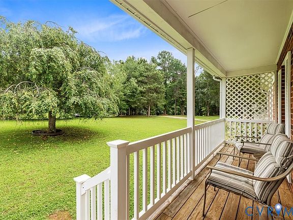 3rd image of 2725 Birdsong Ln