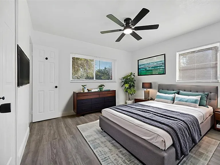 3034 Touraine Ave — Photo 31