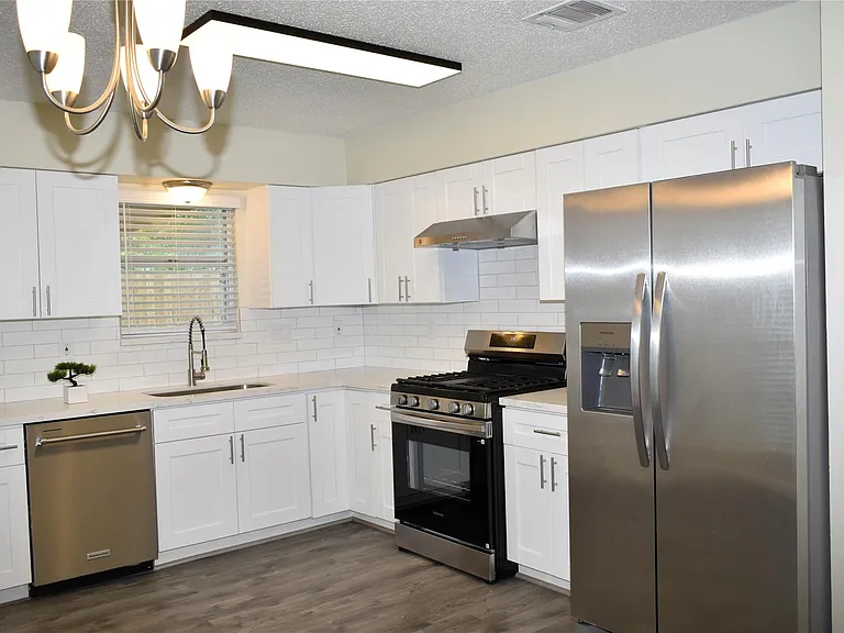 2511 Maple Tree Ct — Photo 6
