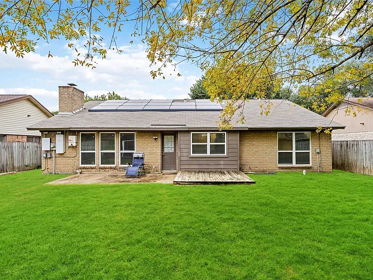 22419 Deville Dr — Photo 31