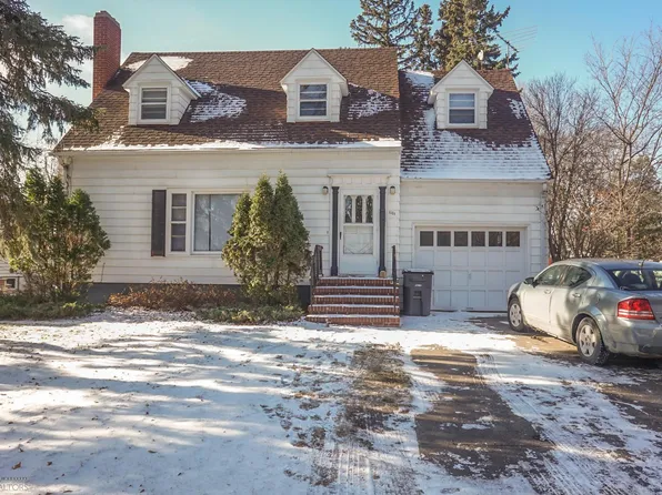 1101 11th St S, Moorhead, MN 56560