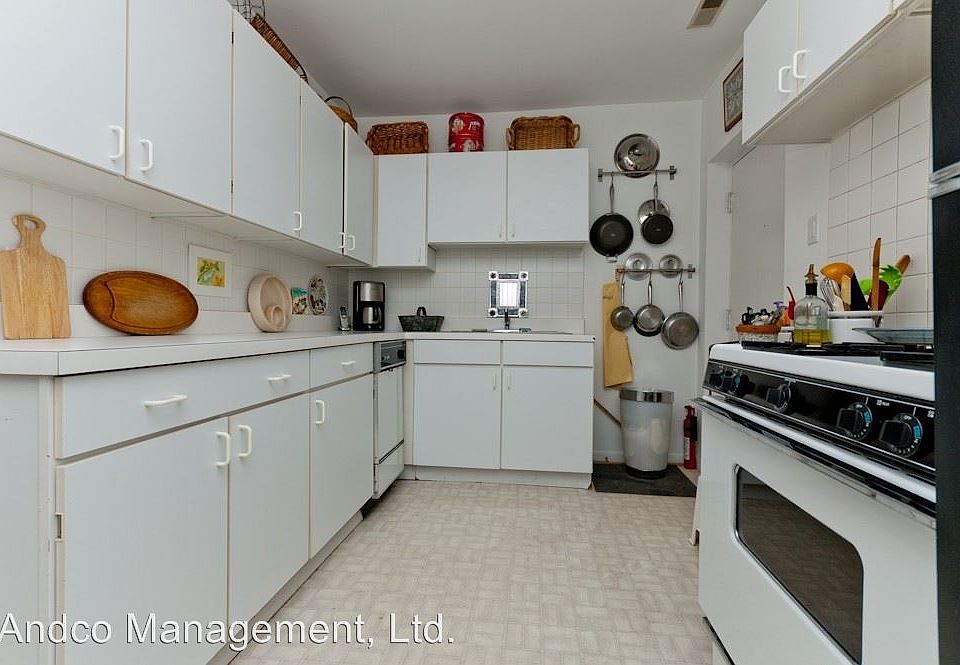 1st image of 1435 W Balmoral Ave APT 1S