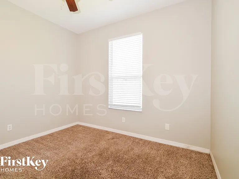 14330 Estrella Dr — Photo 10