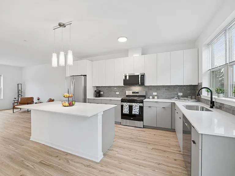 Waverly Creek Townhomes — Photo 2