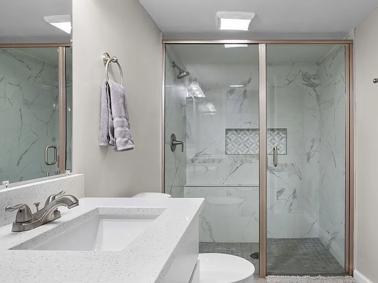 1048 Ivy Ln — Photo 31