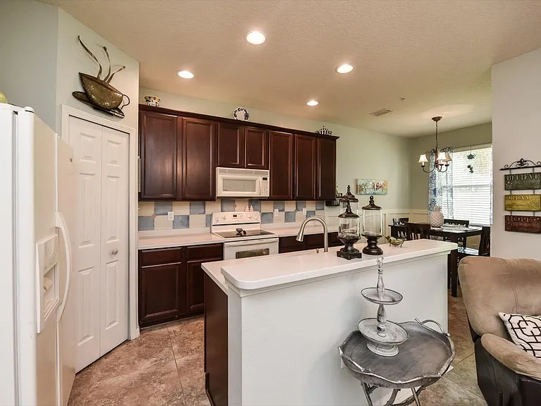 3413 Parkridge Cir — Photo 8
