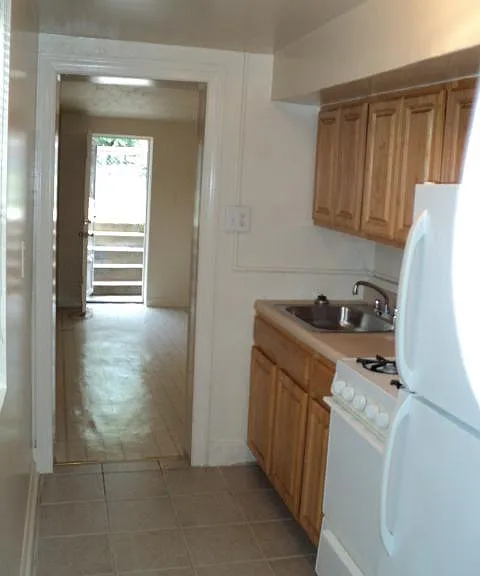4601 Blaine St NE #1 — Photo 3