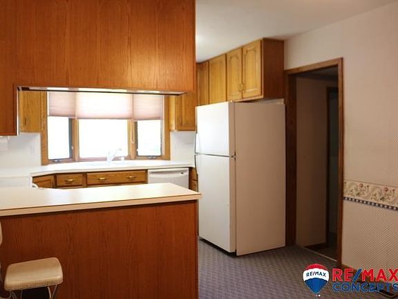 5th image of 501 Lakewood Dr
