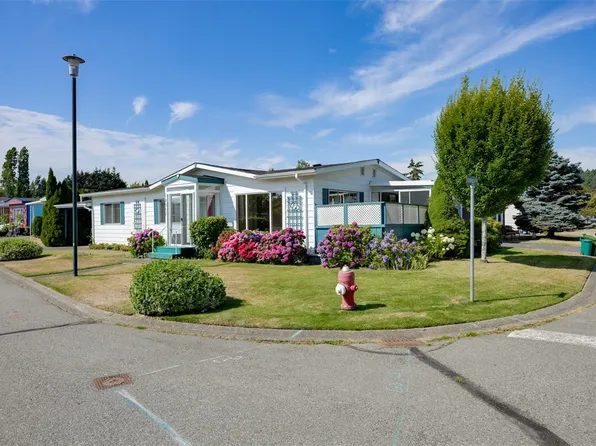 9362 Village Way, Sidney, BC V8L 4N8