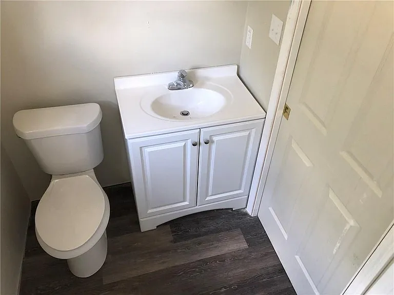 206 Lee St — Photo 8