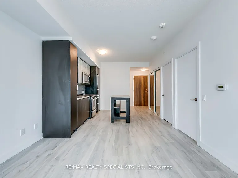 251 Manitoba St #914 — Photo 25