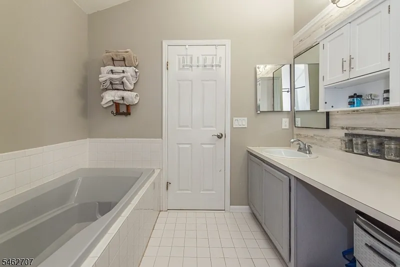 2 bed, 2.5 bath, $3,850 — Photo 4