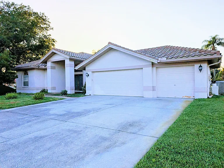5667 Wellington Ct — Photo 52