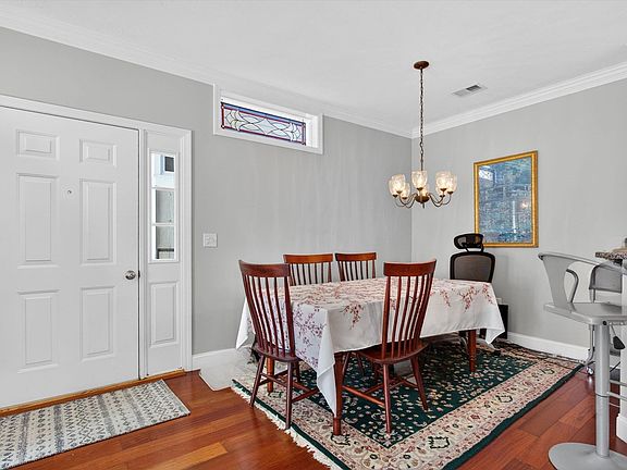5th image of 361 Tilden Commons Ln Unit 361