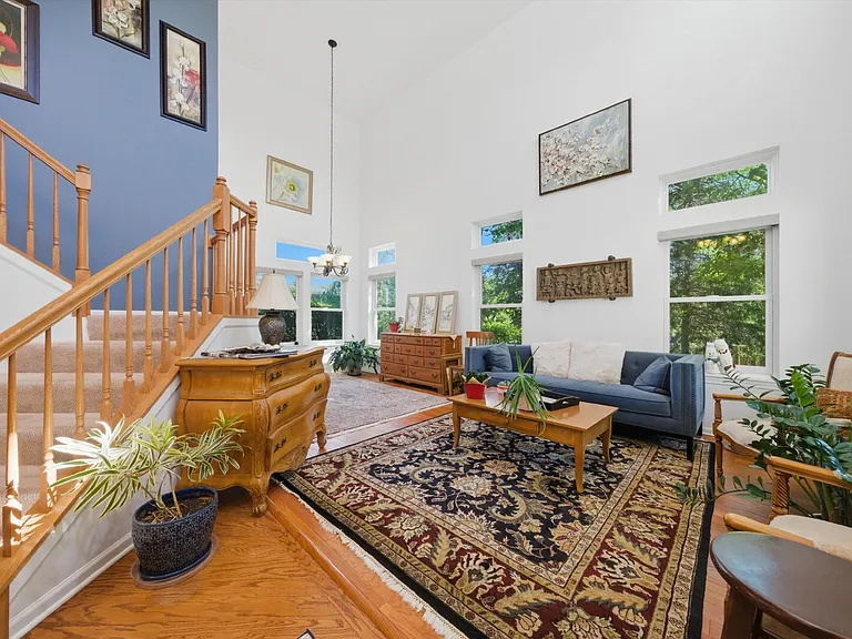 1090 Aster Ct — Photo 7