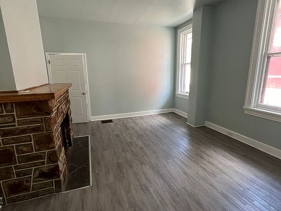 4th image of 124 N 3rd St #1