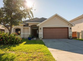 208 Chisos Oak Dr, Laredo, TX 78045