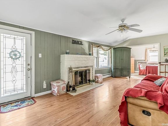 3rd image of 25 Cedar Valley Ln