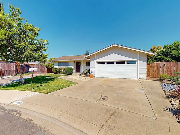 3rd image of 1405 Cordero Ct