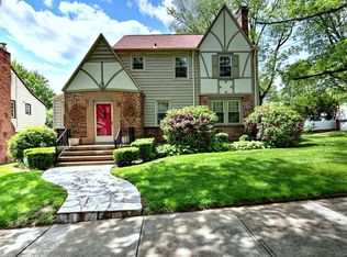 166 Roydon Rd, New Haven, CT 06511