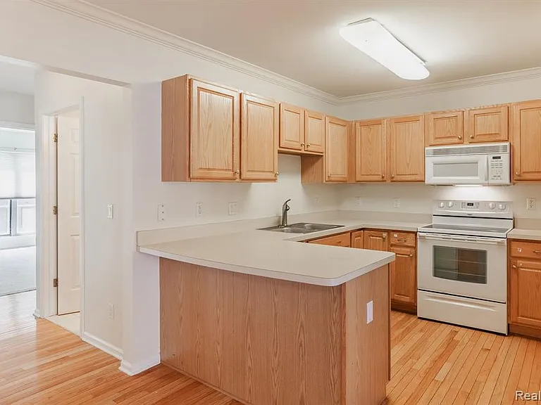 159 Allenhurst Ave — Photo 16