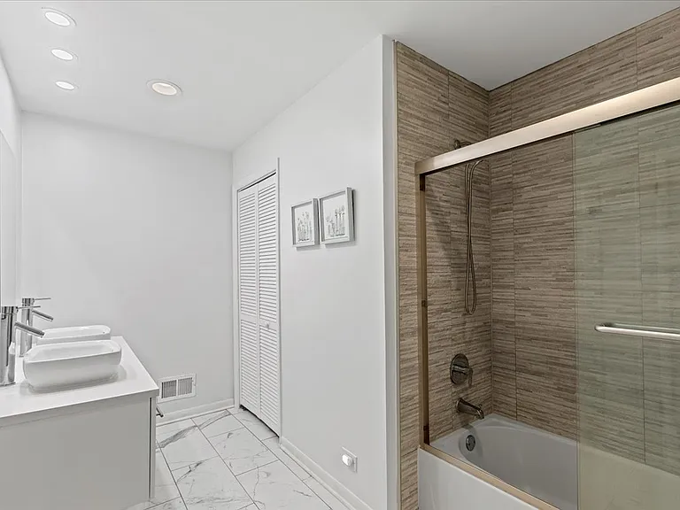 1806 N Dayton St — Photo 13