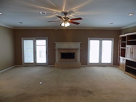 5th image of 2592 Covel Dr