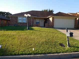 934 Thistle Ridge Ln, Arlington, TX 76017