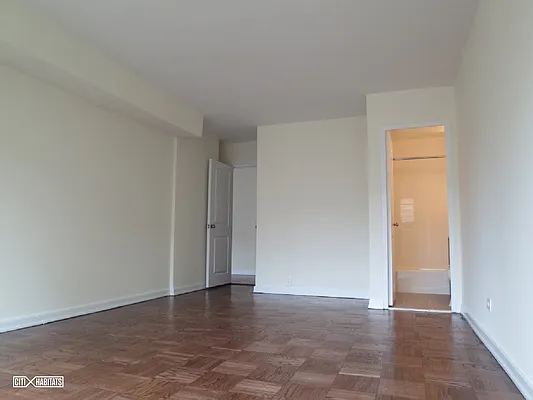 Rented by Citi Habitats | media 3